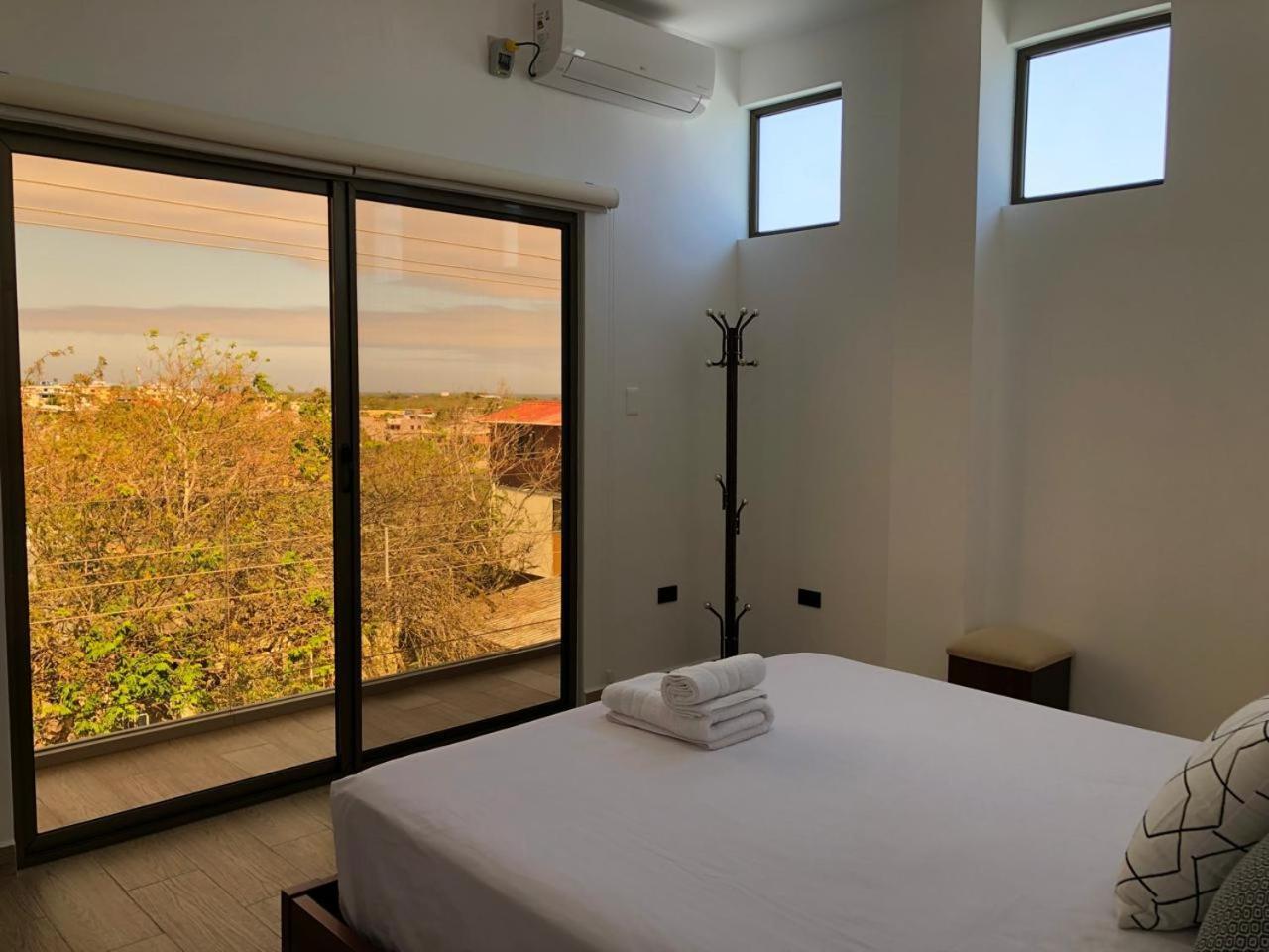 Suites En El Paraiso San Cristobal Galapagos Пуэрто-Бакерисо-Морено Экстерьер фото